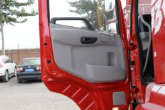 东风新疆 畅行D3V 260马力 6X2 5.4米栏板载货车(4.44速比)(国六)(DFV1253GP6D1)