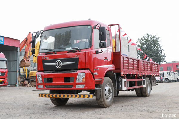 东风新疆 畅行D3V 260马力 4X2 6.7米栏板载货车(速比4.44)(国六)(DFV1183GP6D1)