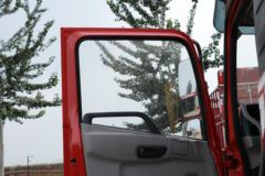 东风新疆 畅行D3V 260马力 4X2 6.7米仓栅式载货车(高顶)(法士特9挡)(国六)(DFV5183CCYGP6D2)