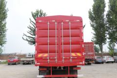 东风新疆 畅行D3V 260马力 4X2 6.7米仓栅式载货车(高顶)(法士特9挡)(国六)(DFV5183CCYGP6D2)