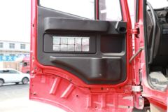 上汽红岩 杰狮C6重卡 440马力 6X4 LNG 挡牵引(速比3.7)(国六)(CQ4257HD12384T)