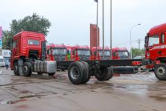陕汽重卡 德龙M3000S 轻量化版 350马力 6X2 7.9米仓栅式载货车(国六)(SX5259CCYMB549F1)