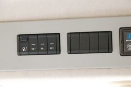 德龙X5000&nbsp;自卸车驾驶室                                               图片