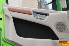 陕汽重卡 德龙X5000 430马力 8X4 5.8米自卸车(国六)