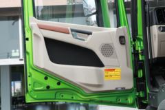 陕汽重卡 德龙X5000 430马力 8X4 5.8米自卸车(国六)