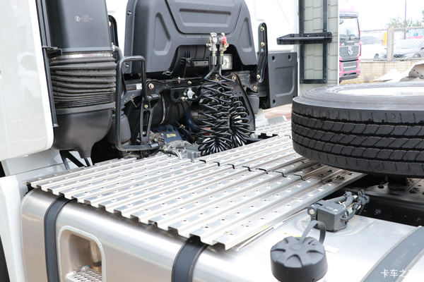 德龙X6000牵引车限时促销中 优惠0.6万