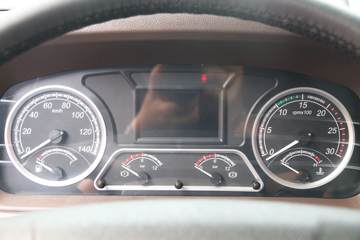 �������� ����H7�ؿ� 600���� 6X4 AMT�Զ���ǣ����(����)ͼƬ