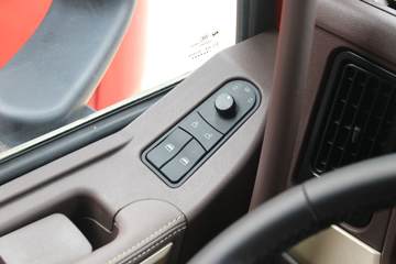 �������� ����H7�ؿ� 600���� 6X4 AMT�Զ���ǣ����(����)ͼƬ