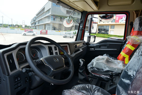 恭喜孙老板 喜提德龙L3000载货车