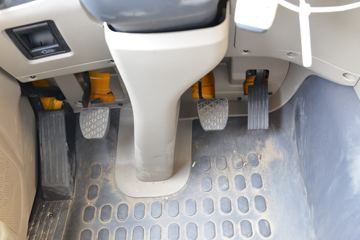 �����ؿ� ����M3000S �ǽ���׼�� 400���� 8X4 6.8����ж��(����)ͼƬ