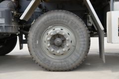 陕汽重卡 德龙M3000S 城建标准版 400马力 8X4 6.8米自卸车(国六)