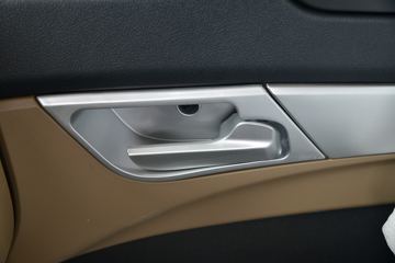 �й����� HOWO TX�ؿ� 440���� 8X4 6.5����ж��(����)(ZZ3317V326GF1)ͼƬ