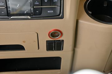 �й����� HOWO TX�ؿ� 440���� 8X4 6.5����ж��(����)(ZZ3317V326GF1)ͼƬ