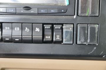 �й����� HOWO TX�ؿ� 440���� 8X4 6.5����ж��(����)(ZZ3317V326GF1)ͼƬ