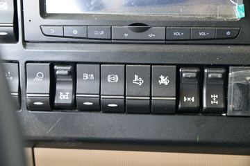 �й����� HOWO TX�ؿ� 440���� 8X4 6.5����ж��(����)(ZZ3317V326GF1)ͼƬ