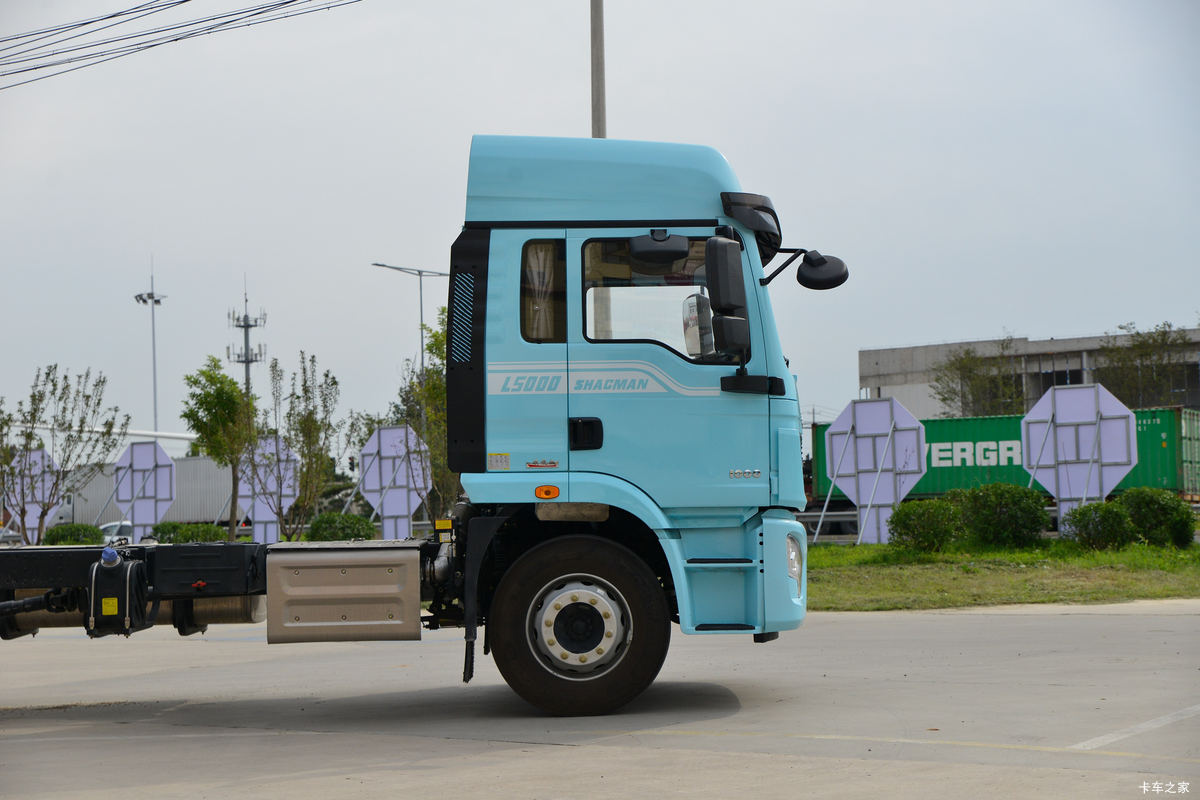 ؿ L5000 콢 245 4X2 6.8ػ()(ɫ)(SX1189LA501F2)                                                