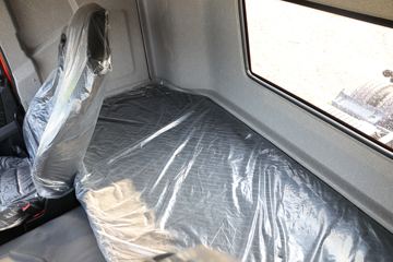 һ����� J6P ��ֵ�� 460���� 6X4ǣ����(����)(CA4250P66K25T1E6)ͼƬ