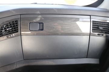 һ����� J6P ��ֵ�� 460���� 6X4ǣ����(����)(CA4250P66K25T1E6)ͼƬ