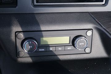 һ����� J6P ��ֵ�� 460���� 6X4ǣ����(����)(CA4250P66K25T1E6)ͼƬ