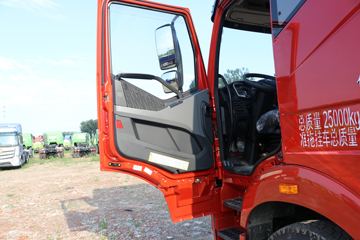 һ����� J6P ��ֵ�� 460���� 6X4ǣ����(����)(CA4250P66K25T1E6)ͼƬ