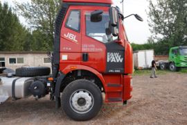 解放J6L&nbsp;牵引车外观                                                图片