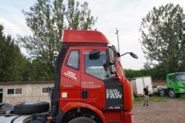 解放J6L&nbsp;牵引车外观                                                图片