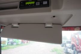 解放J6L&nbsp;牵引车驾驶室                                               图片