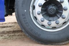 福田 欧曼GTL 质享版 440马力 8X4 9.53米栏板载货车(国六)(BJ1319Y6GRL-01)