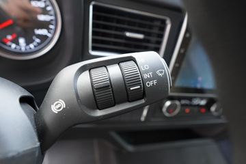 һ����� J6L�п� ������ 260���� 4X2 6.75�ײ�դʽ�ػ���(����)(CA5180CCYP62K1L4A2E6)ͼƬ