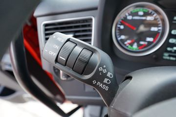 һ����� J6L�п� ������ 260���� 4X2 6.75�ײ�դʽ�ػ���(����)(CA5180CCYP62K1L4A2E6)ͼƬ