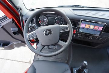 һ����� J6L�п� ������ 260���� 4X2 6.75�ײ�դʽ�ػ���(����)(CA5180CCYP62K1L4A2E6)ͼƬ