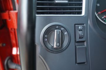 һ����� J6L�п� ������ 260���� 4X2 6.75�ײ�դʽ�ػ���(����)(CA5180CCYP62K1L4A2E6)ͼƬ