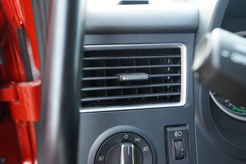 һ����� J6L�п� ������ 260���� 4X2 6.75�ײ�դʽ�ػ���(����)(CA5180CCYP62K1L4A2E6)ͼƬ