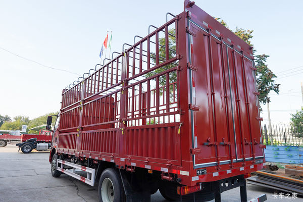 一汽解放J6L线上优惠5千元活动火热进行中,数量有限先到先得!