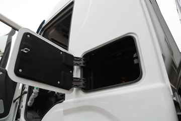 �������� ��ʨH6 25T 6X4 ����ʽ���綯ǣ���� 282kWhͼƬ