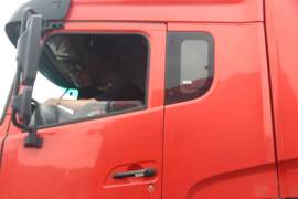 斯太尔D7M&nbsp;牵引车外观                                                图片