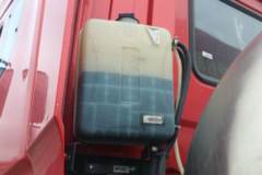 中国重汽成都商用车 斯太尔D7M重卡 440马力 6X4 LNG牵引车(国六)(CDW4253V3841F1L)