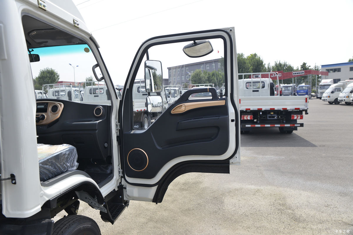 ���� ����J3 135���� 3.7�׵��Ų�դʽ�Ῠ(����)(HFC5031CCYP23K1B4S)��ʻ��                                               