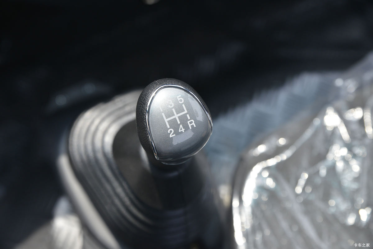 ���� ����J3 135���� 3.7�׵��Ų�դʽ�Ῠ(����)(HFC5031CCYP23K1B4S)��ʻ��                                               