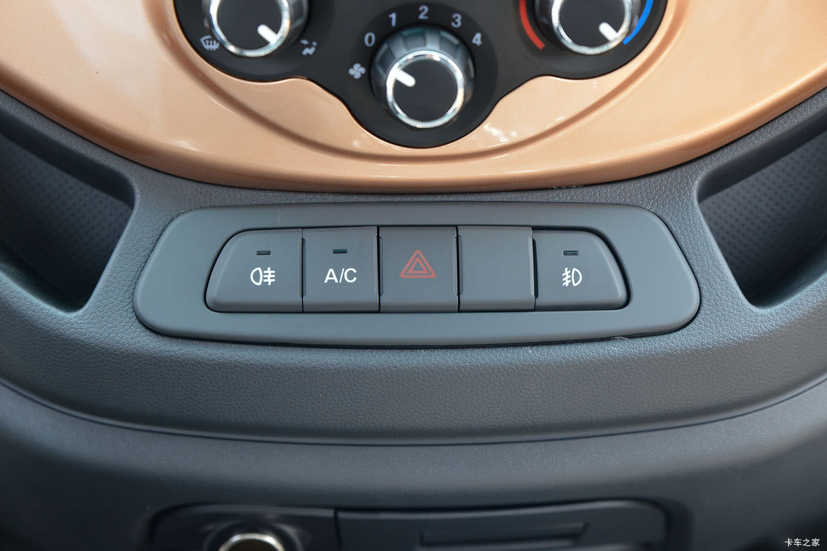 ���� ����J3 135���� 3.7�׵��Ų�դʽ�Ῠ(����)(HFC5031CCYP23K1B4S)��ʻ��                                               