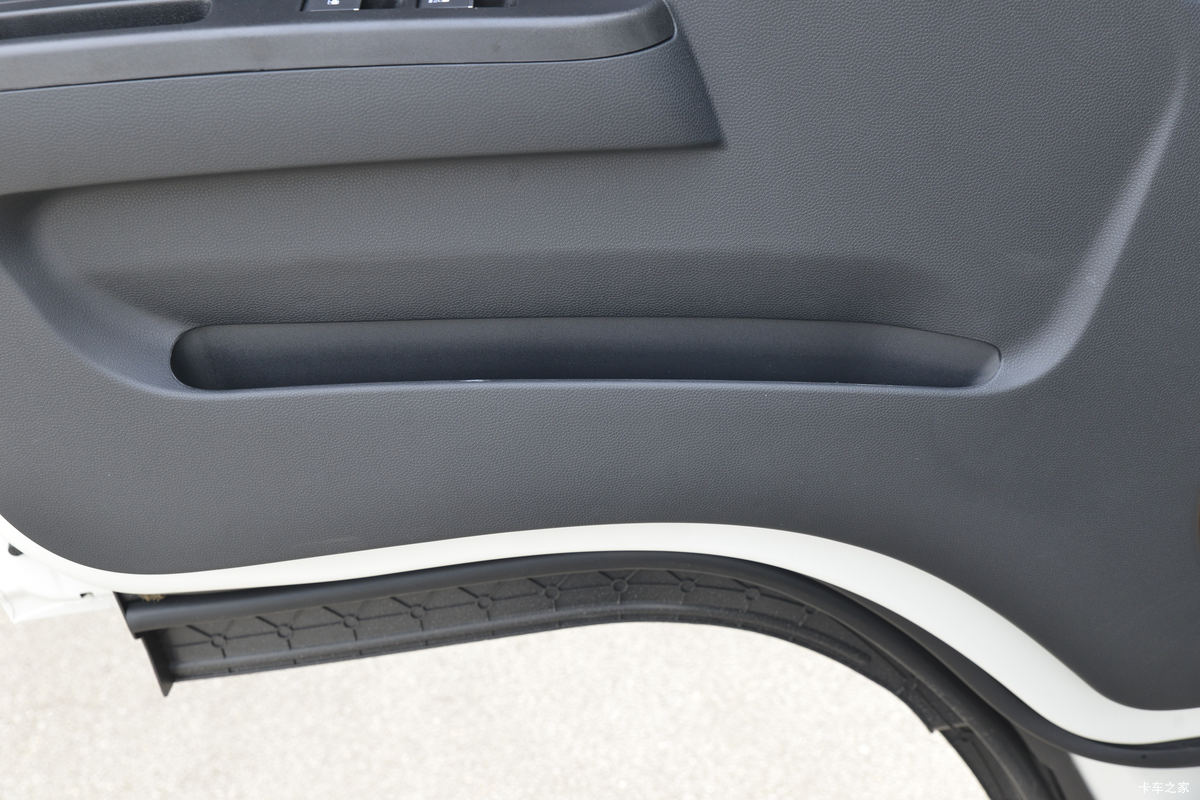 ���� ����J3 135���� 3.7�׵��Ų�դʽ�Ῠ(����)(HFC5031CCYP23K1B4S)��ʻ��                                               