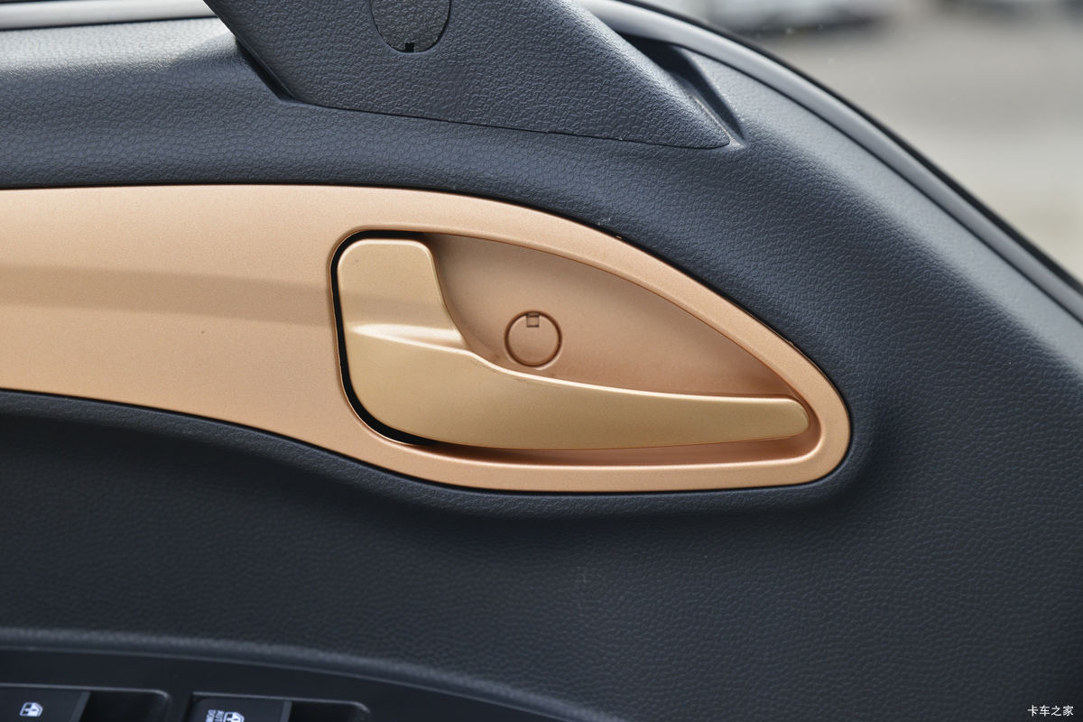 ���� ����J3 135���� 3.7�׵��Ų�դʽ�Ῠ(����)(HFC5031CCYP23K1B4S)��ʻ��                                               