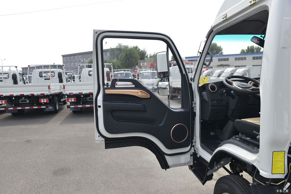 ���� ����J3 135���� 3.7�׵��Ų�դʽ�Ῠ(����)(HFC5031CCYP23K1B4S)��ʻ��                                               