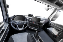 上汽红岩 杰豹H6 240马力 4X2 7.8米厢式载货车(CQ5187XXYEY05581J)