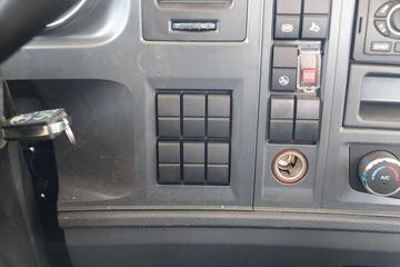 �й�����HOWO ���� 184���� 5.2���Ű������ػ���(����)ͼƬ
