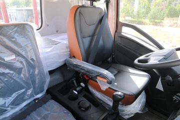 �й�����HOWO G5X�п� 220���� 4X2 5.4���Ű������ػ���(ZZ1187K421DF1)ͼƬ