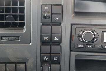 �й�����HOWO G5X�п� 220���� 4X2 5.4���Ű������ػ���(ZZ1187K421DF1)ͼƬ