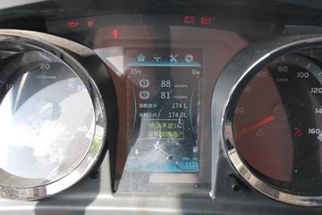 �й�����HOWO G5X�п� 220���� 4X2 5.4���Ű������ػ���(ZZ1187K421DF1)ͼƬ