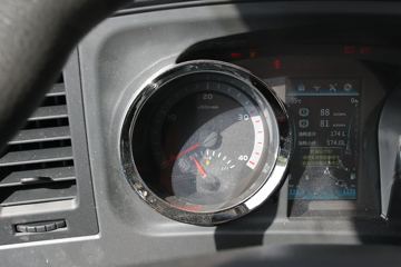 �й�����HOWO G5X�п� 220���� 4X2 5.4���Ű������ػ���(ZZ1187K421DF1)ͼƬ