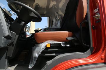 �й�����HOWO G5X�п� 220���� 4X2 5.4���Ű������ػ���(ZZ1187K421DF1)ͼƬ